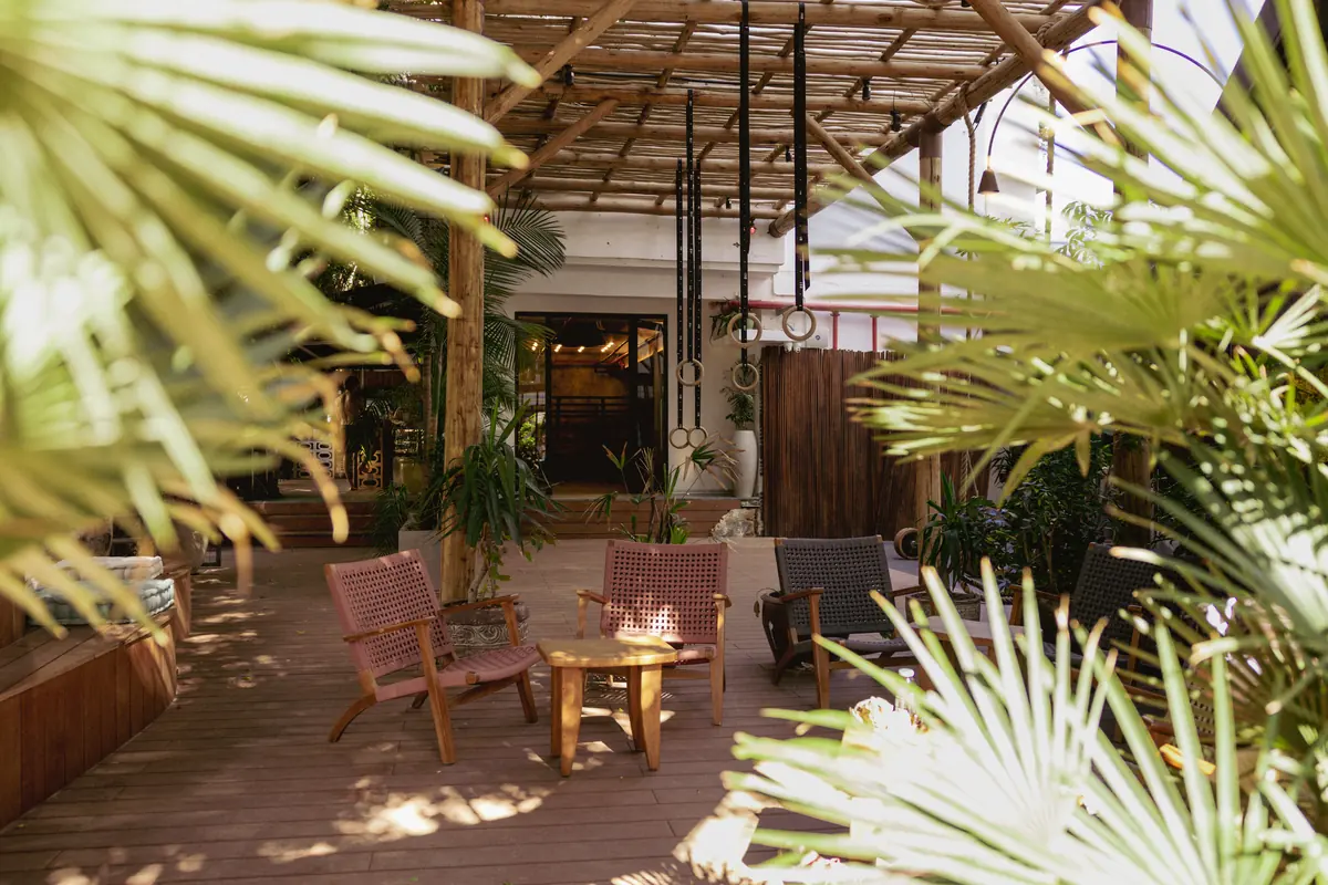 De Club outdoor lounge