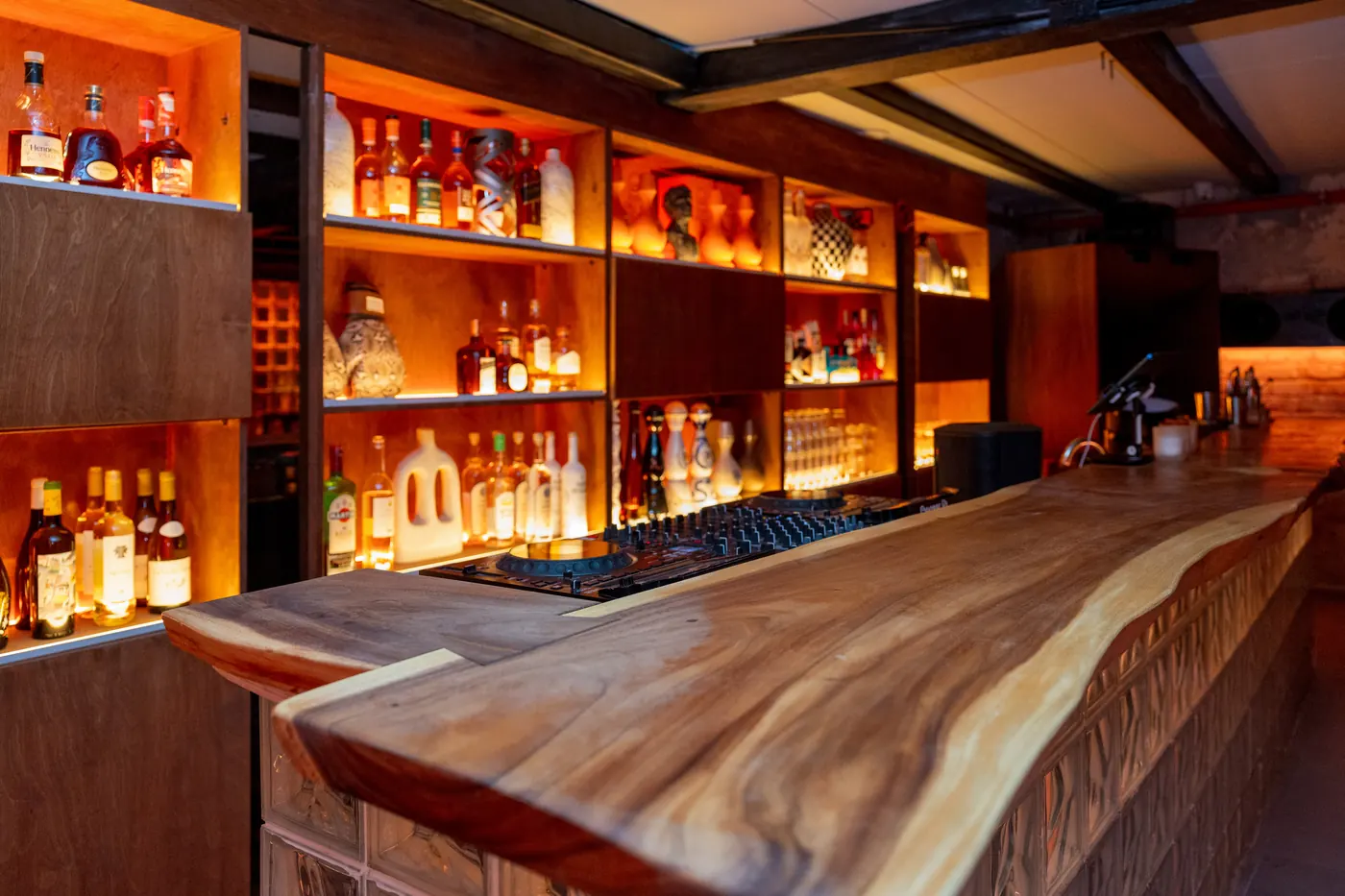 ECHO bar